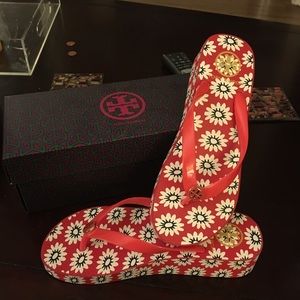 Tory Burch platform flip flops- NEW NEVER WORN